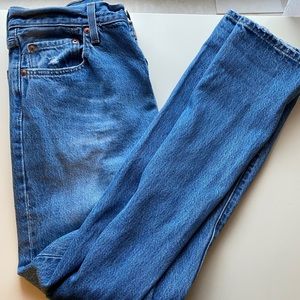 Levi 501s 28x30
